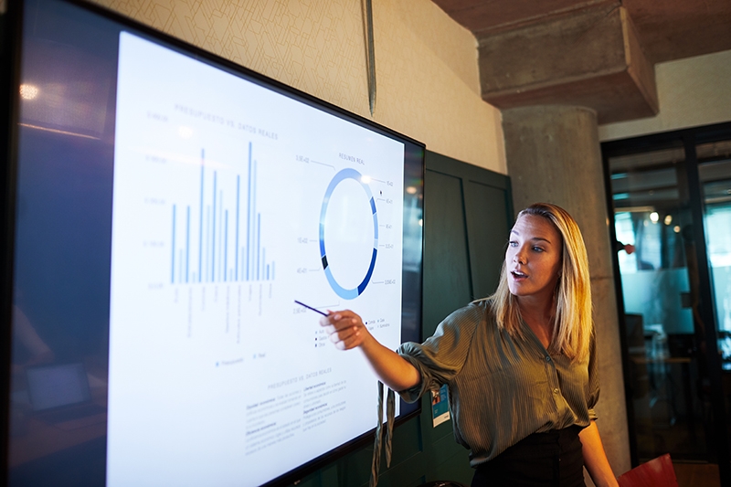 https://www.energyutilitiesjobs.co.uk/app/uploads/2021/03/Business-Presentation_iStock-1205248121_web.jpg